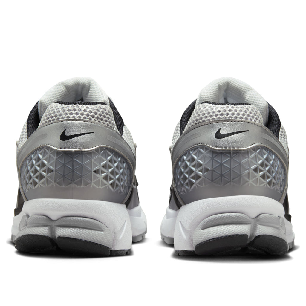 Nike Air Zoom Vomero 5 'Metallic Silver Black' FJ4151-004