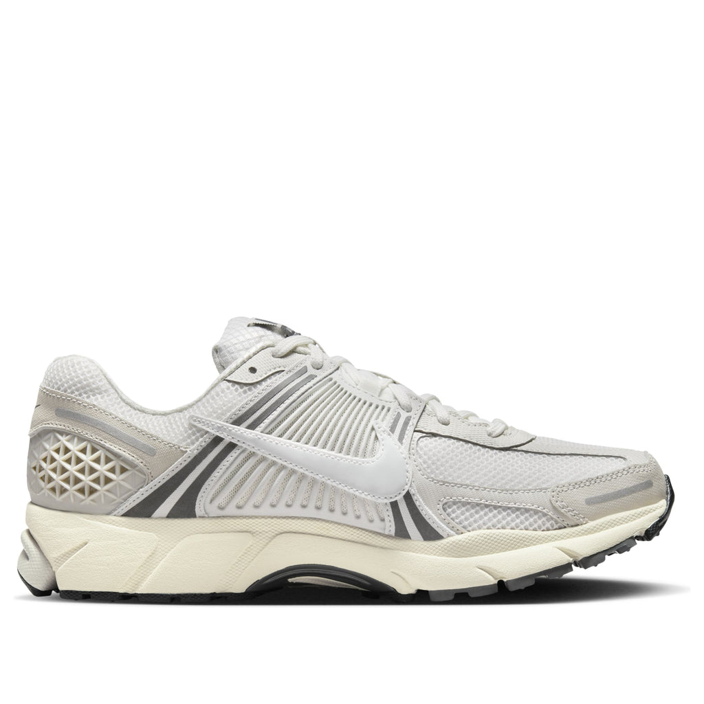Nike Air Zoom Vomero 5 'Platinum Tint Photon Dust'